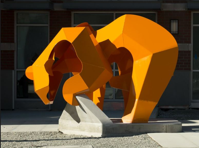 An outdoor bear sculpture by Matt Babcock.