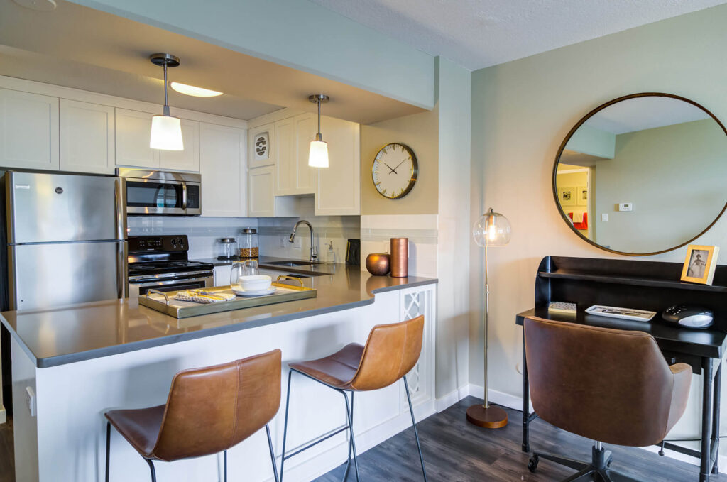 model kitchen breakfast bar at 735 st clair apartments in portland or